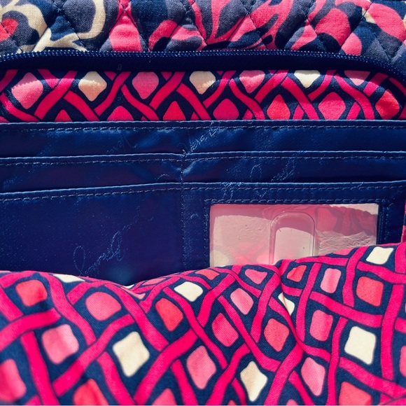 Vera Bradley Mini Hipster Crossbody Katalina Pink Floral Quilted Bag 🌸 - Picture 3 of 5